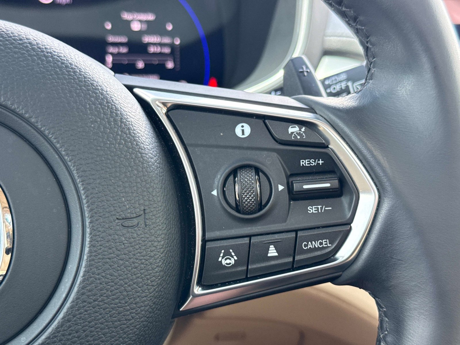 Used 2023 Acura MDX FWD w/ Technology Package image 29