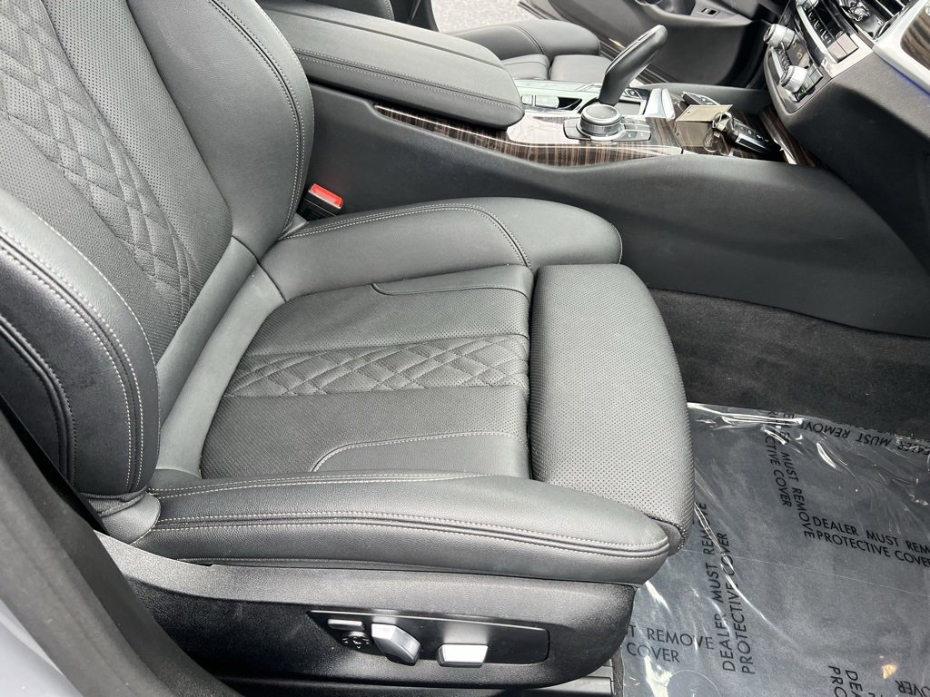 Used 2022 BMW 540i xDrive w/ Premium Package image 47
