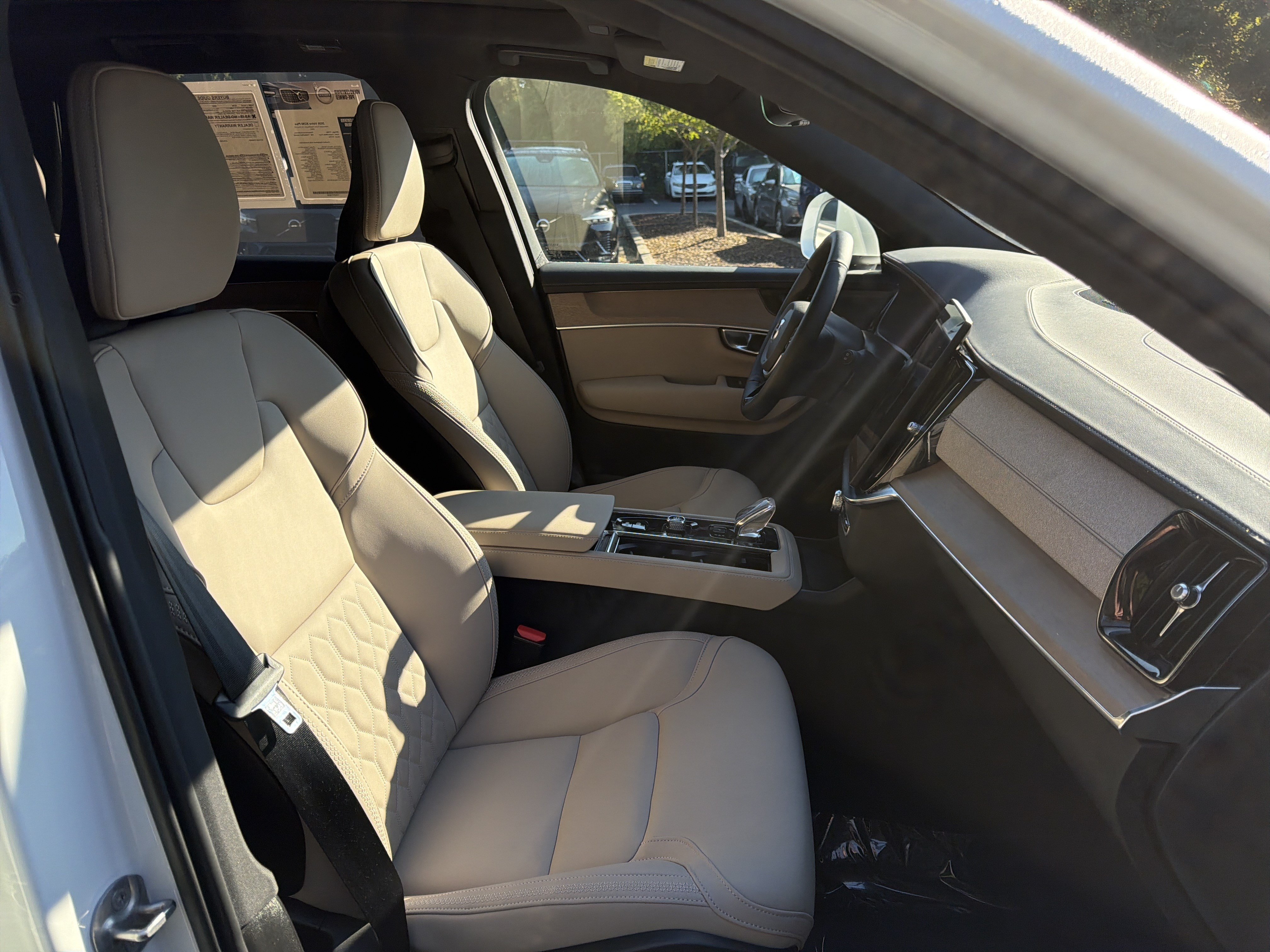 Certified 2026 Volvo XC90 B6 Plus AWD/4WD image 36