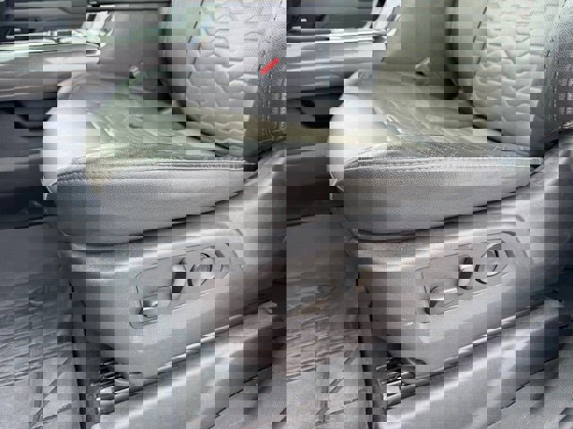 Used 2024 Chevrolet Silverado 2500 ZR2 w/ Technology Package image 35