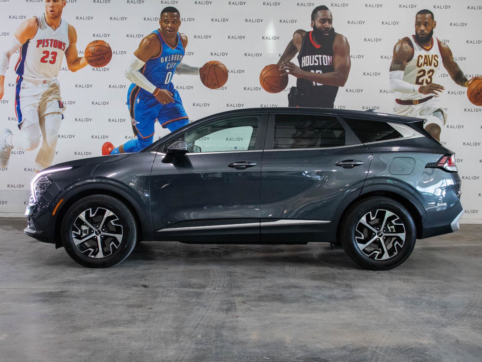 Used 2024 Kia Sportage EX image 17