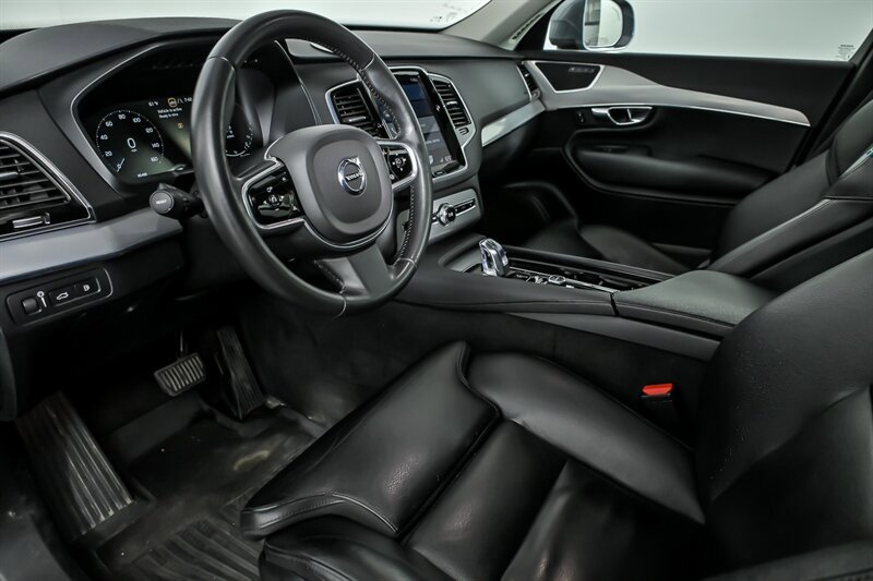 Used 2016 Volvo XC90 T8 Momentum w/ Vision Package AWD/4WD image 16
