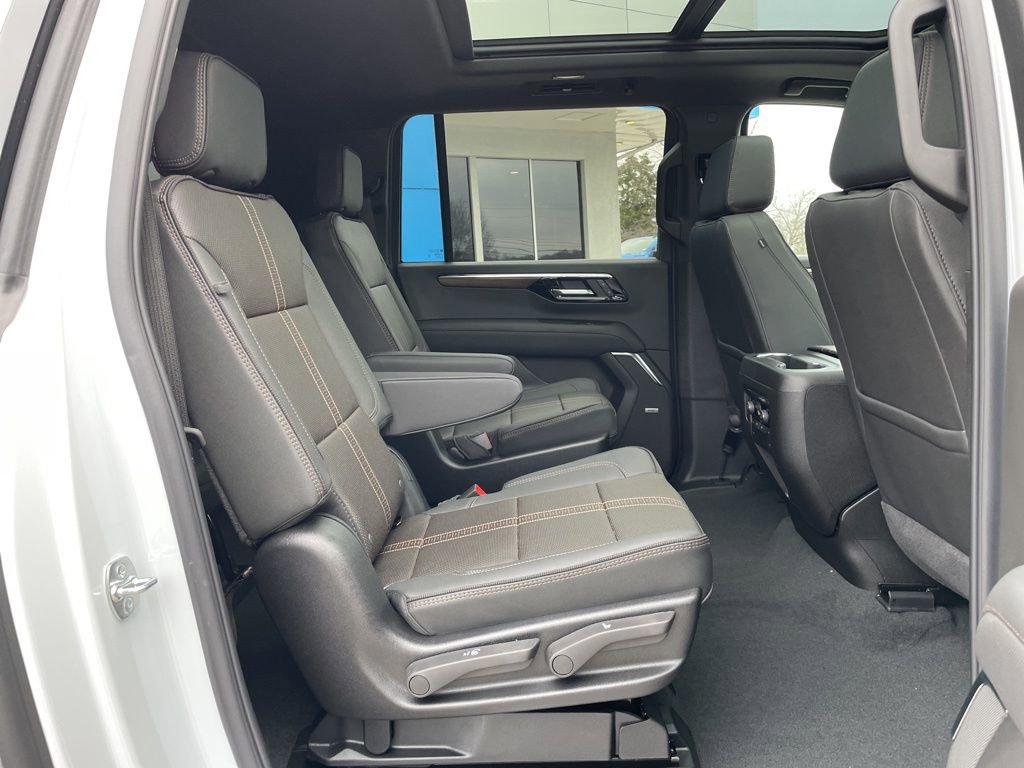 New 2026 Chevrolet Suburban High Country image 33