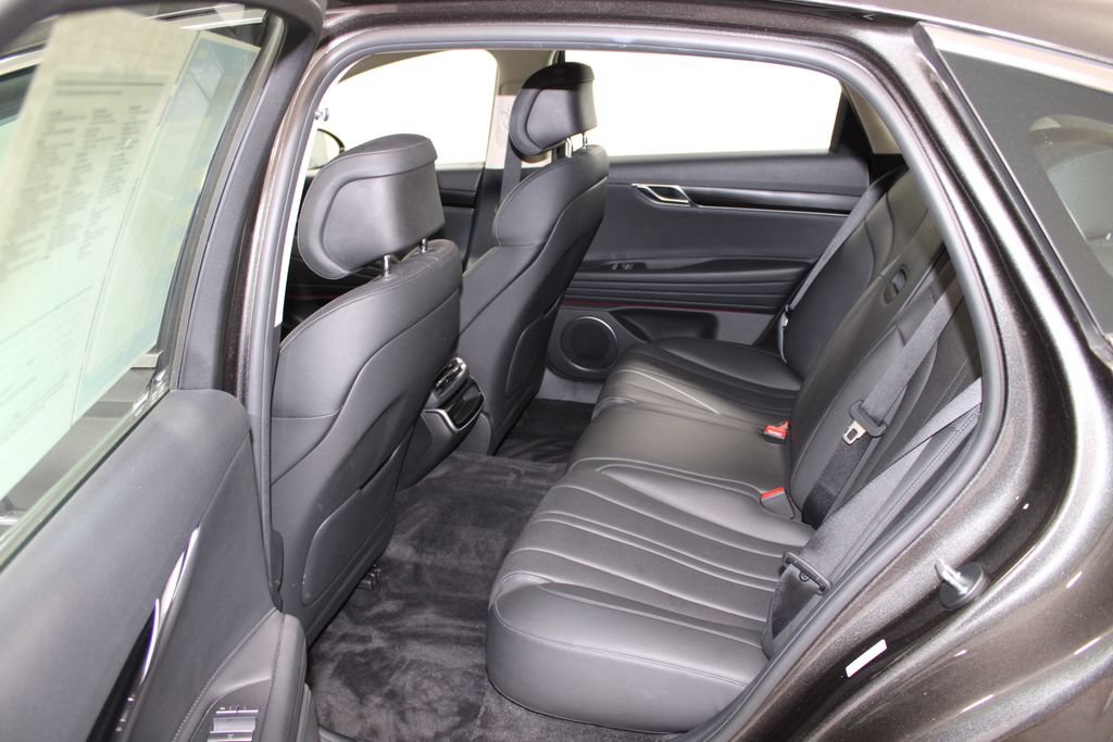Used 2025 Genesis G80 2.5T AWD/4WD image 21