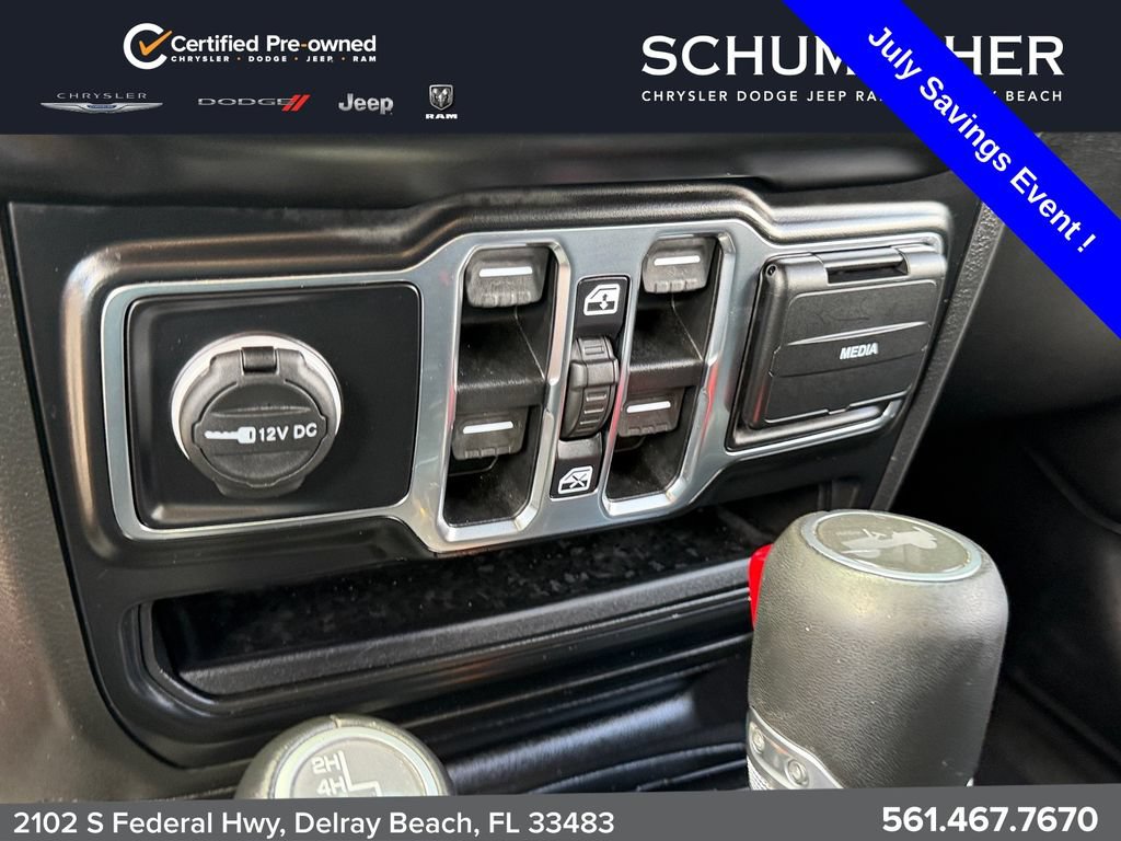 Used 2022 Jeep Wrangler Unlimited Sahara w/ LED Lighting Group AWD/4WD image 19