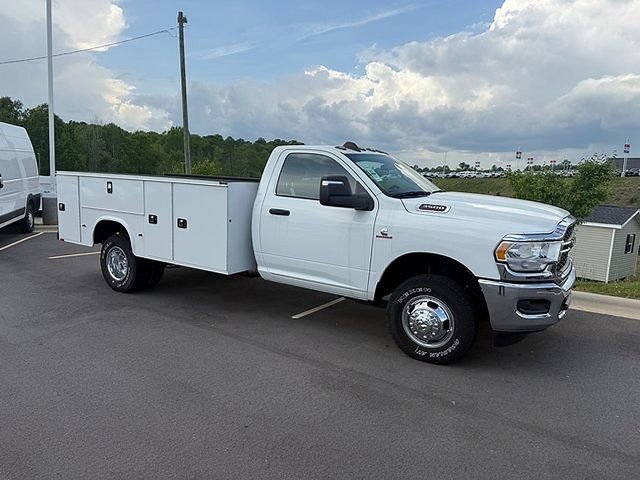 New 2023 RAM 3500 Tradesman image 2