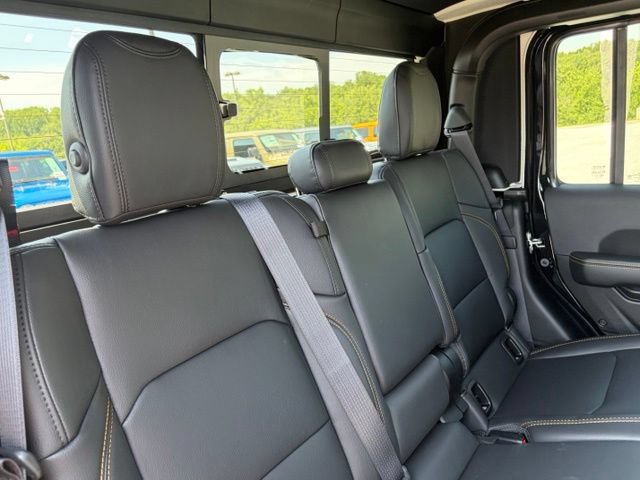 New 2026 Jeep Gladiator Sport AWD/4WD image 33