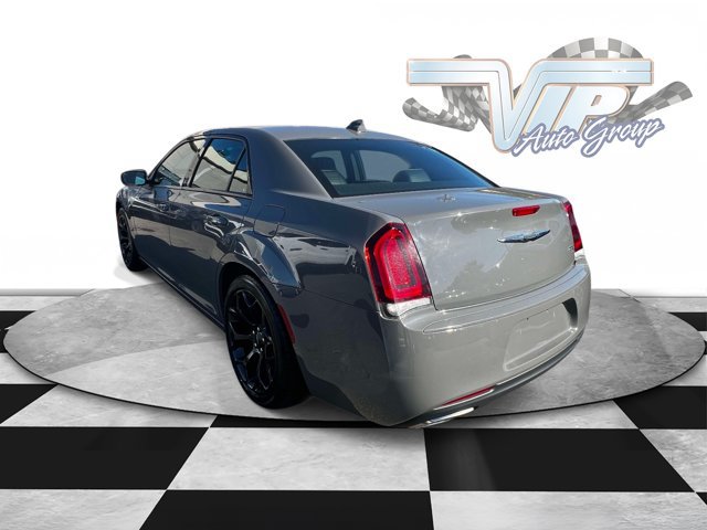 Used 2019 Chrysler 300 S RWD image 5