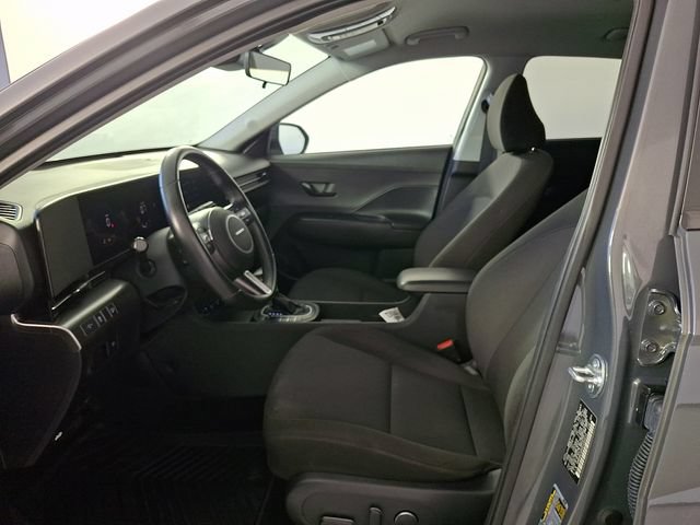 Certified 2025 Hyundai Kona SEL AWD/4WD image 16