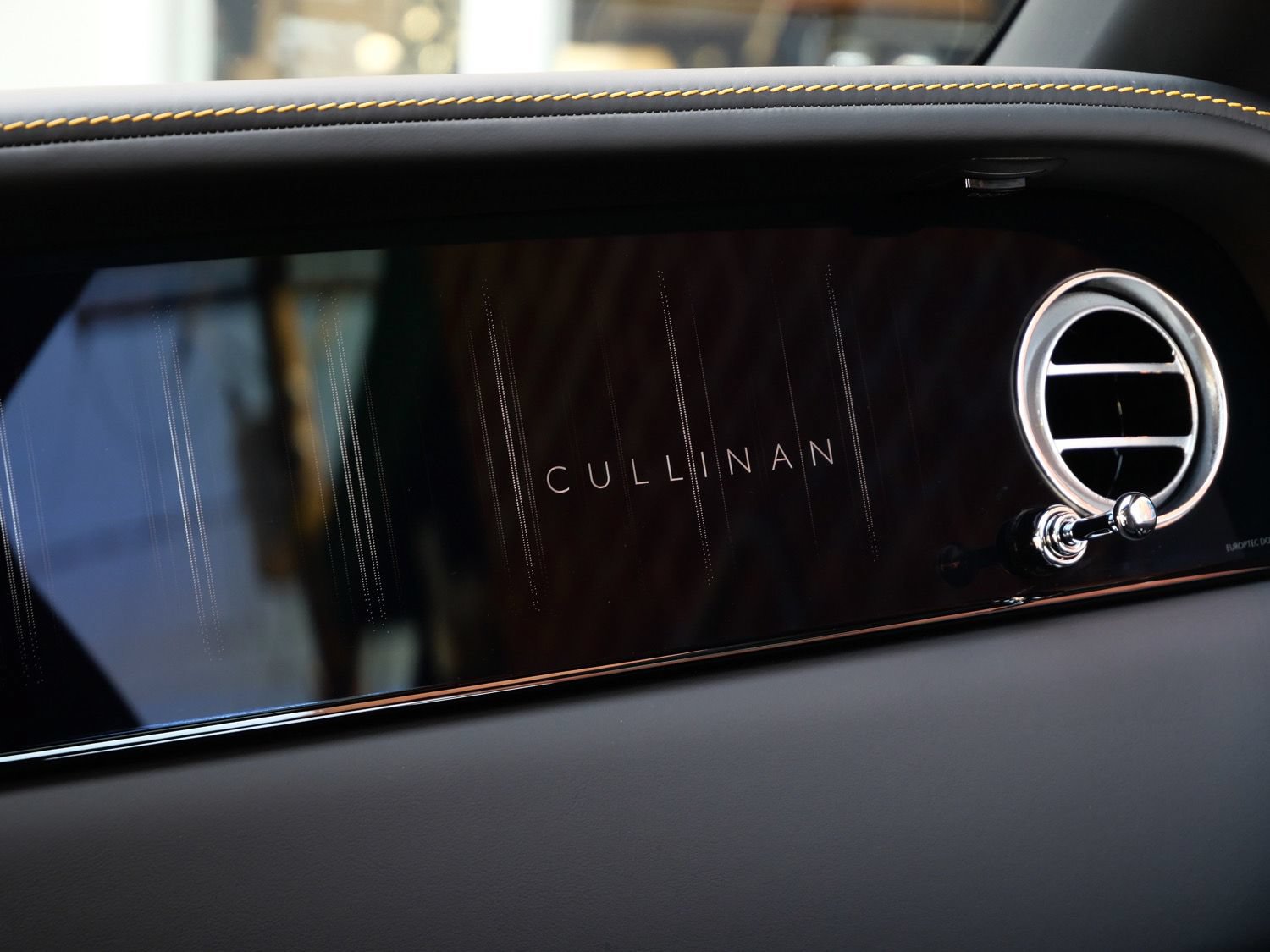 Used 2026 Rolls-Royce Cullinan AWD/4WD image 30