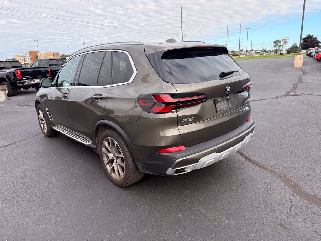 Used 2026 BMW X5 xDrive40i AWD/4WD image 3