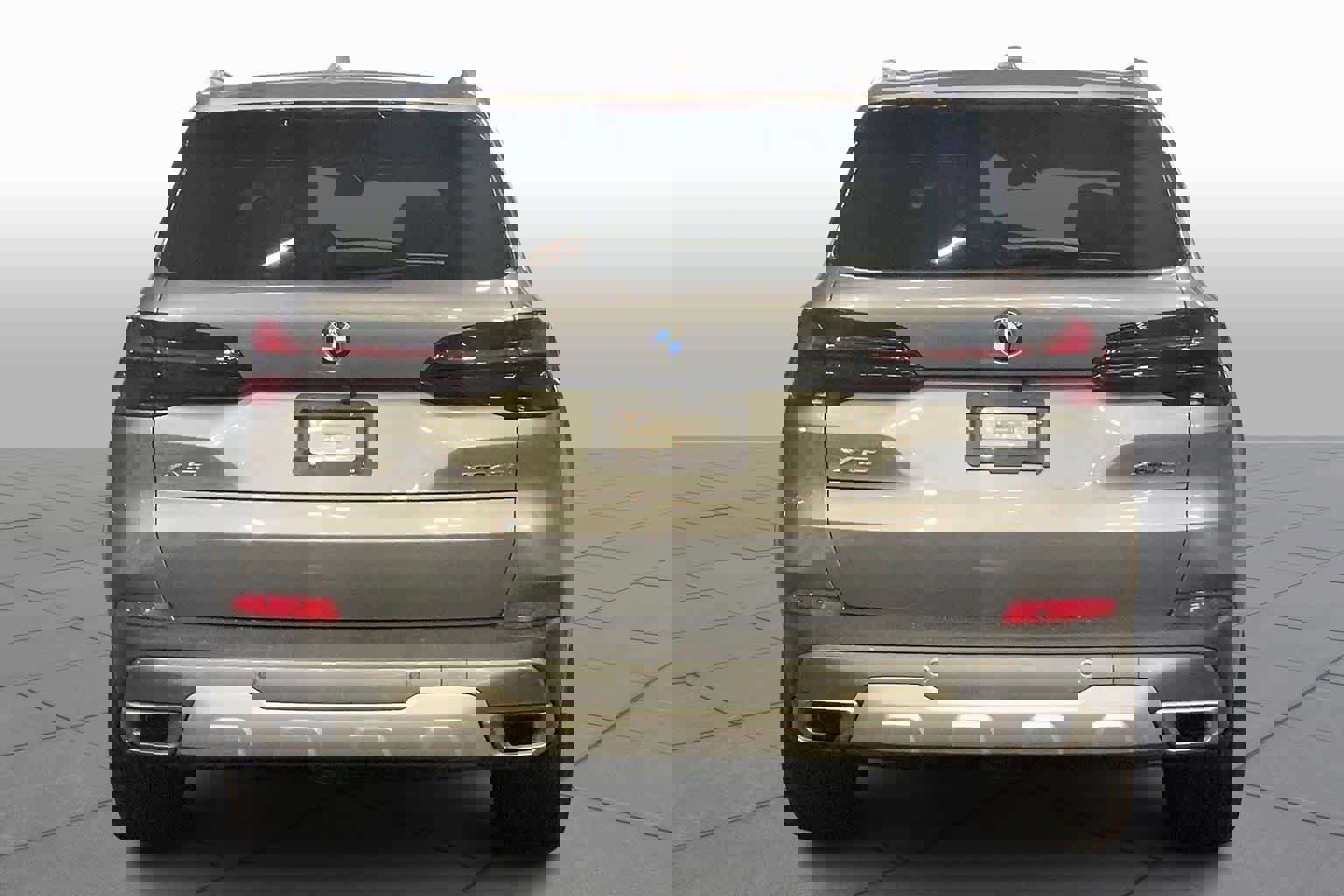 Used 2024 BMW X5 xDrive40i w/ Premium Package image 4