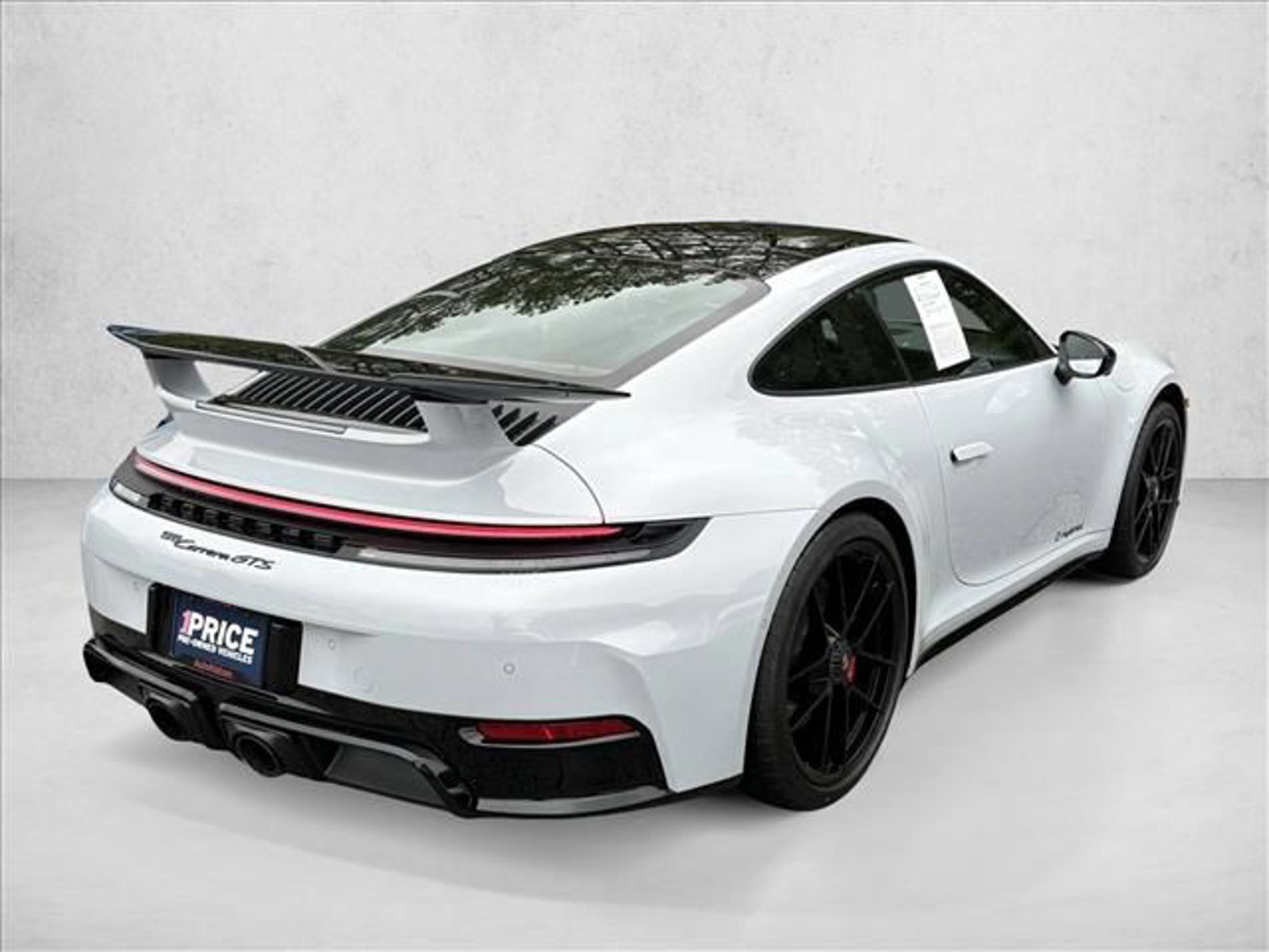 Certified 2025 Porsche 911 Carrera GTS image 8