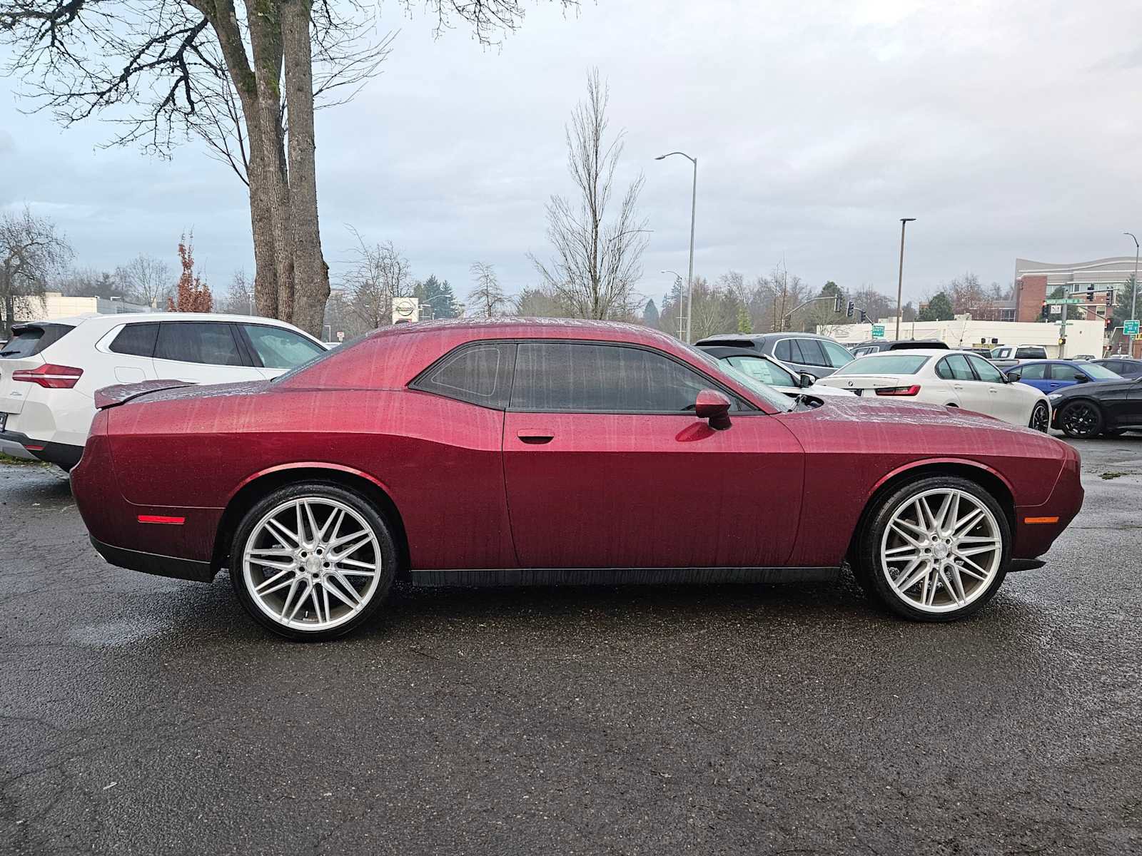 Used 2019 Dodge Challenger SXT image 2