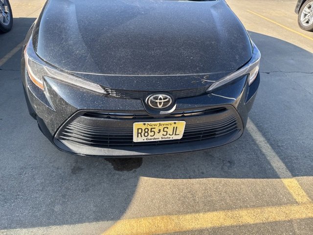 Used 2023 Toyota Corolla LE image 32