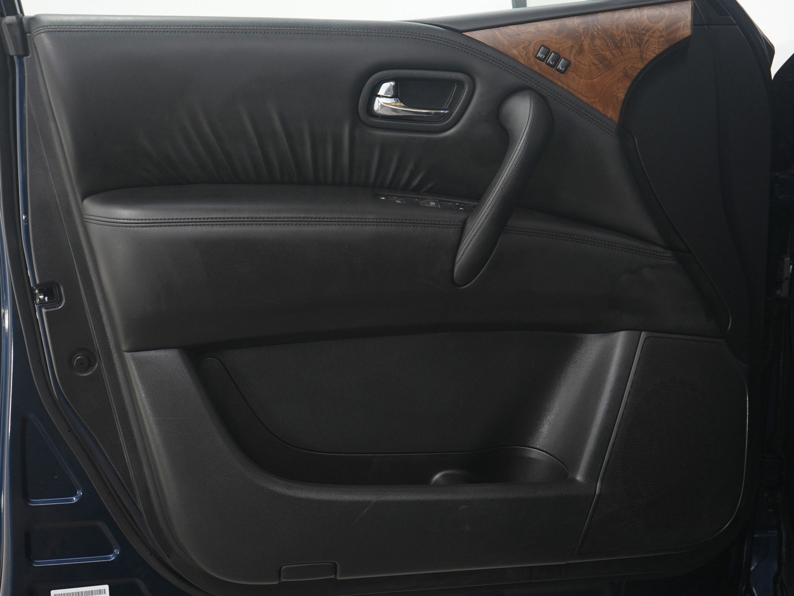 Used 2023 Nissan Armada SL image 23