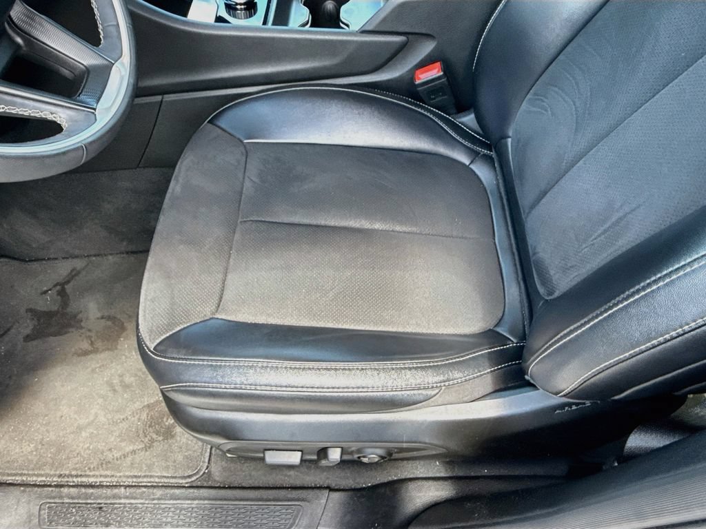 Used 2024 Jeep Grand Cherokee Altitude RWD image 21