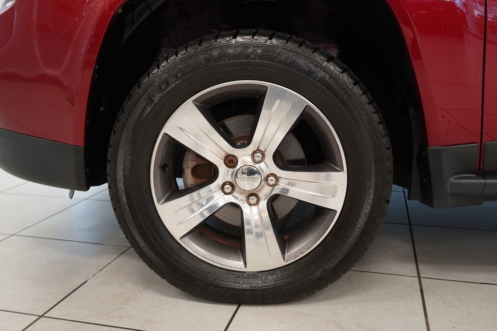 Used 2016 Jeep Compass High Altitude AWD/4WD image 16