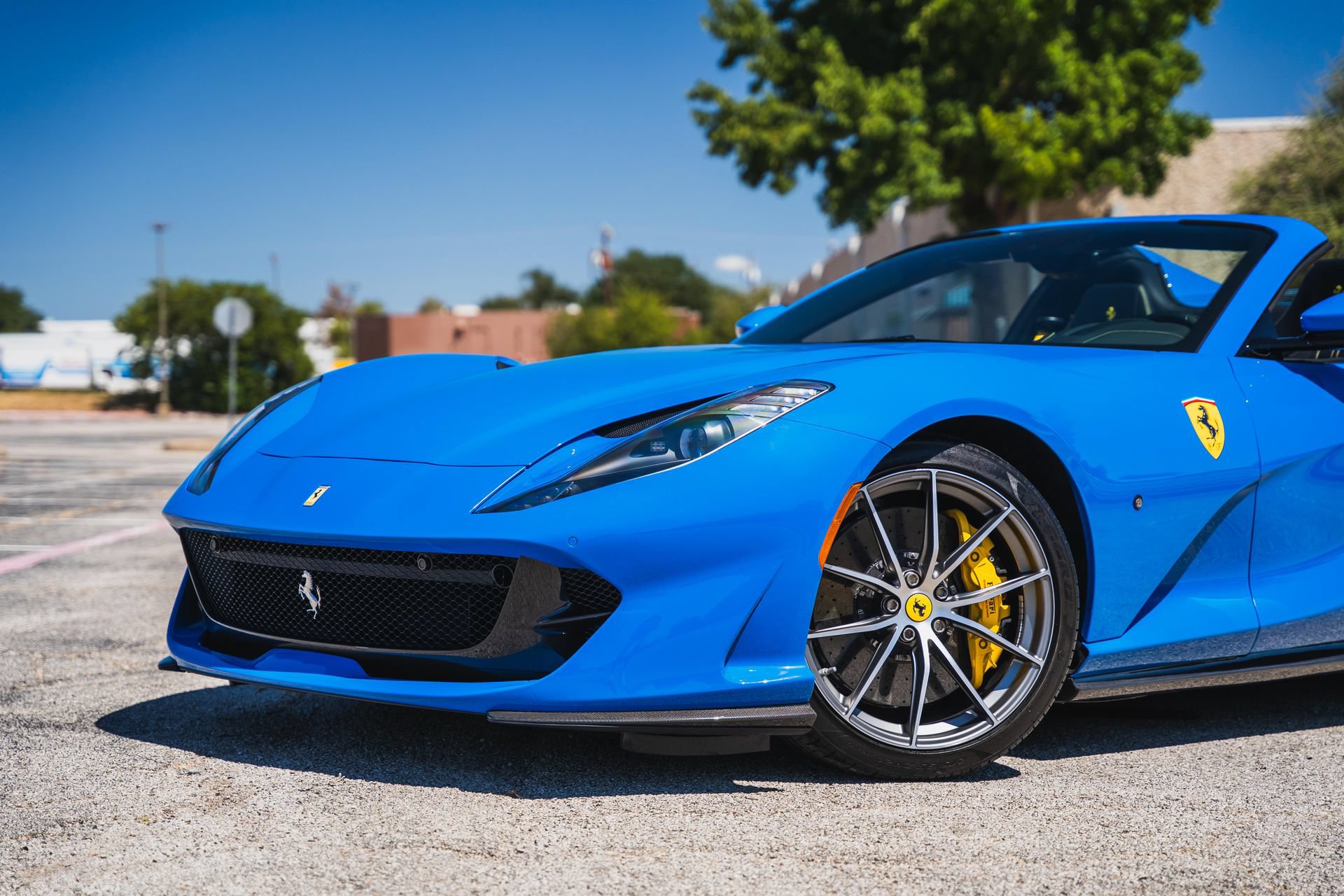 Used 2022 Ferrari 812 GTS RWD image 22