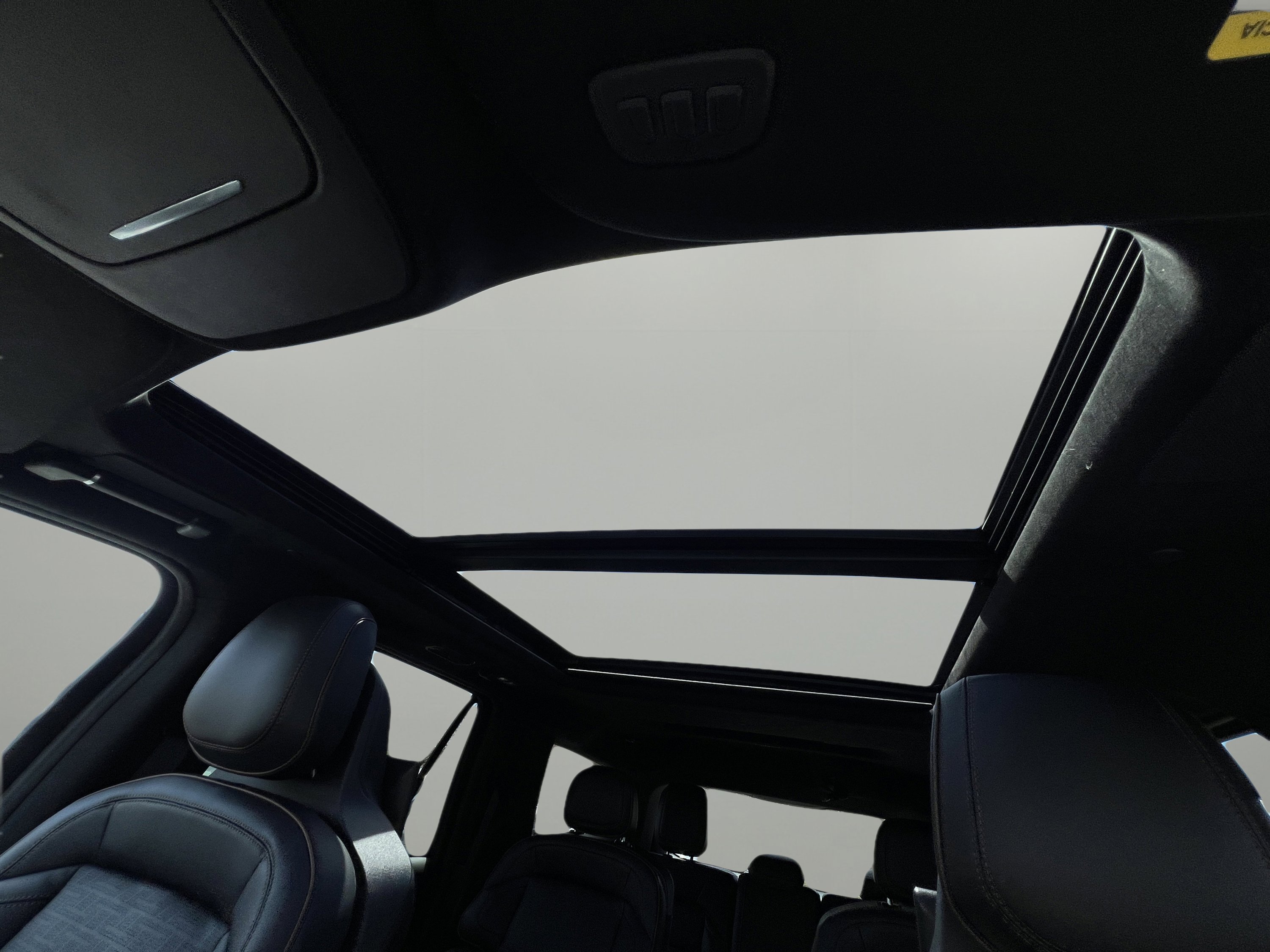 Used 2025 Lincoln Navigator Black Label image 16