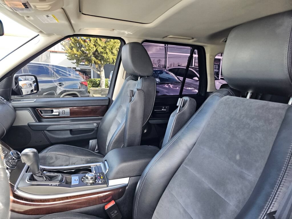 Used 2011 Land Rover Range Rover Sport HSE AWD/4WD image 20