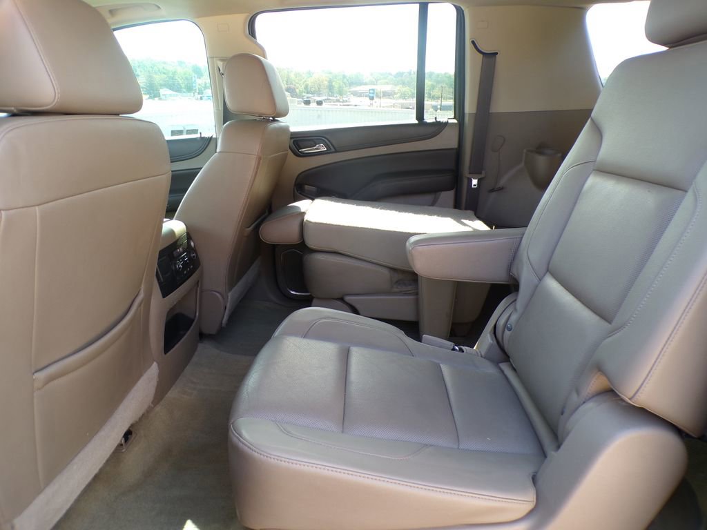 Used 2017 Chevrolet Suburban Premier AWD/4WD image 21