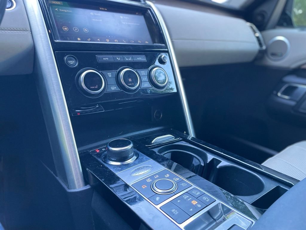 Used 2018 Land Rover Discovery HSE AWD/4WD image 15