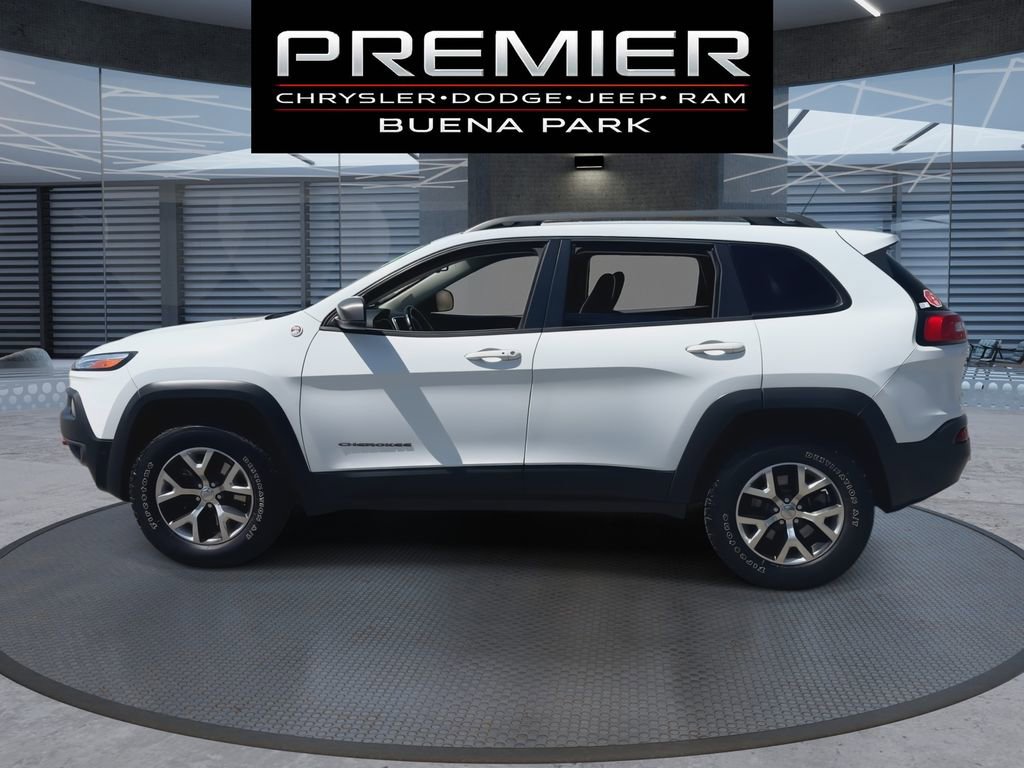 Used 2014 Jeep Cherokee Trailhawk w/ Technology Group AWD/4WD image 5