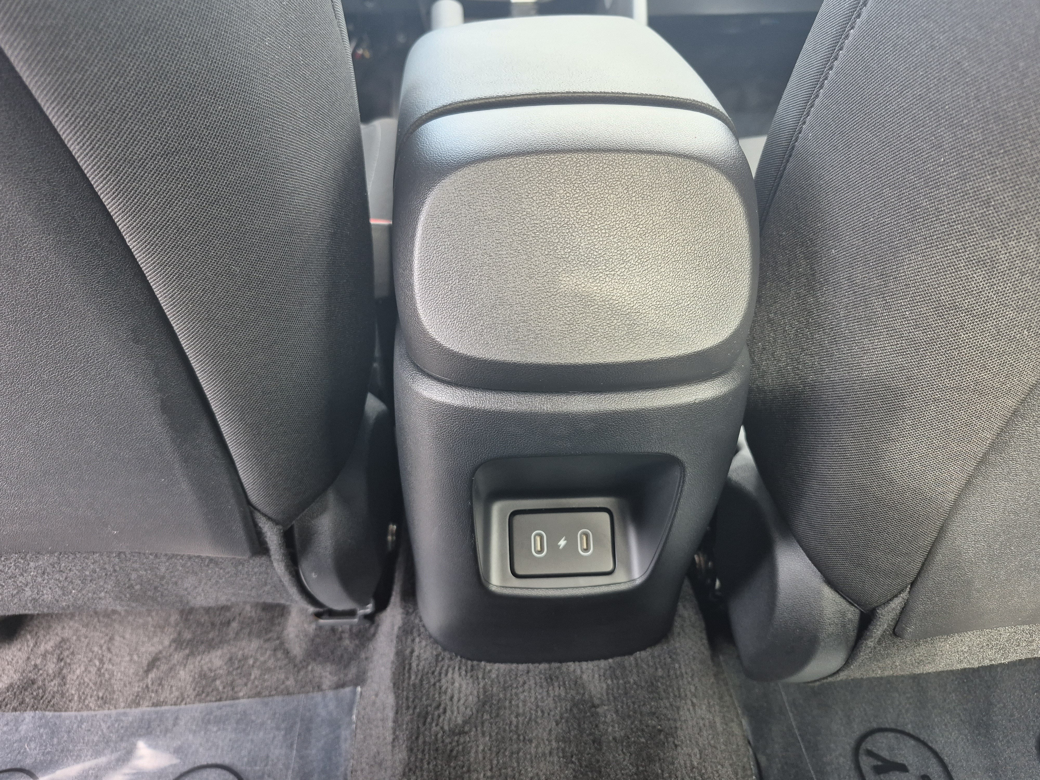 Certified 2025 Hyundai Elantra SE FWD image 14