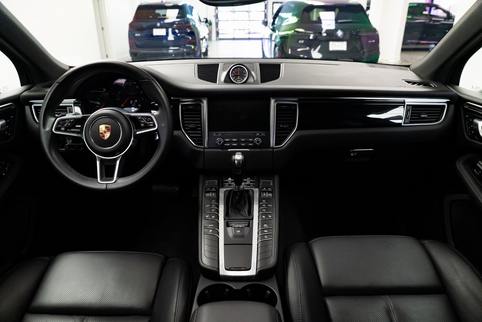 Used 2018 Porsche Macan w/ Premium Package Plus image 8