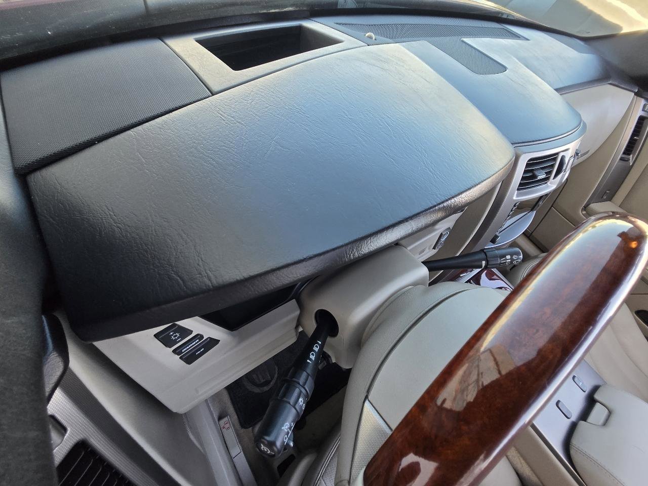 Used 2006 Cadillac XLR image 31