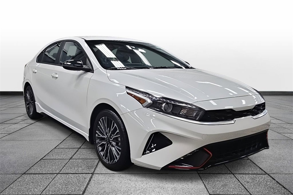 Used 2023 Kia Forte GT-Line image 3
