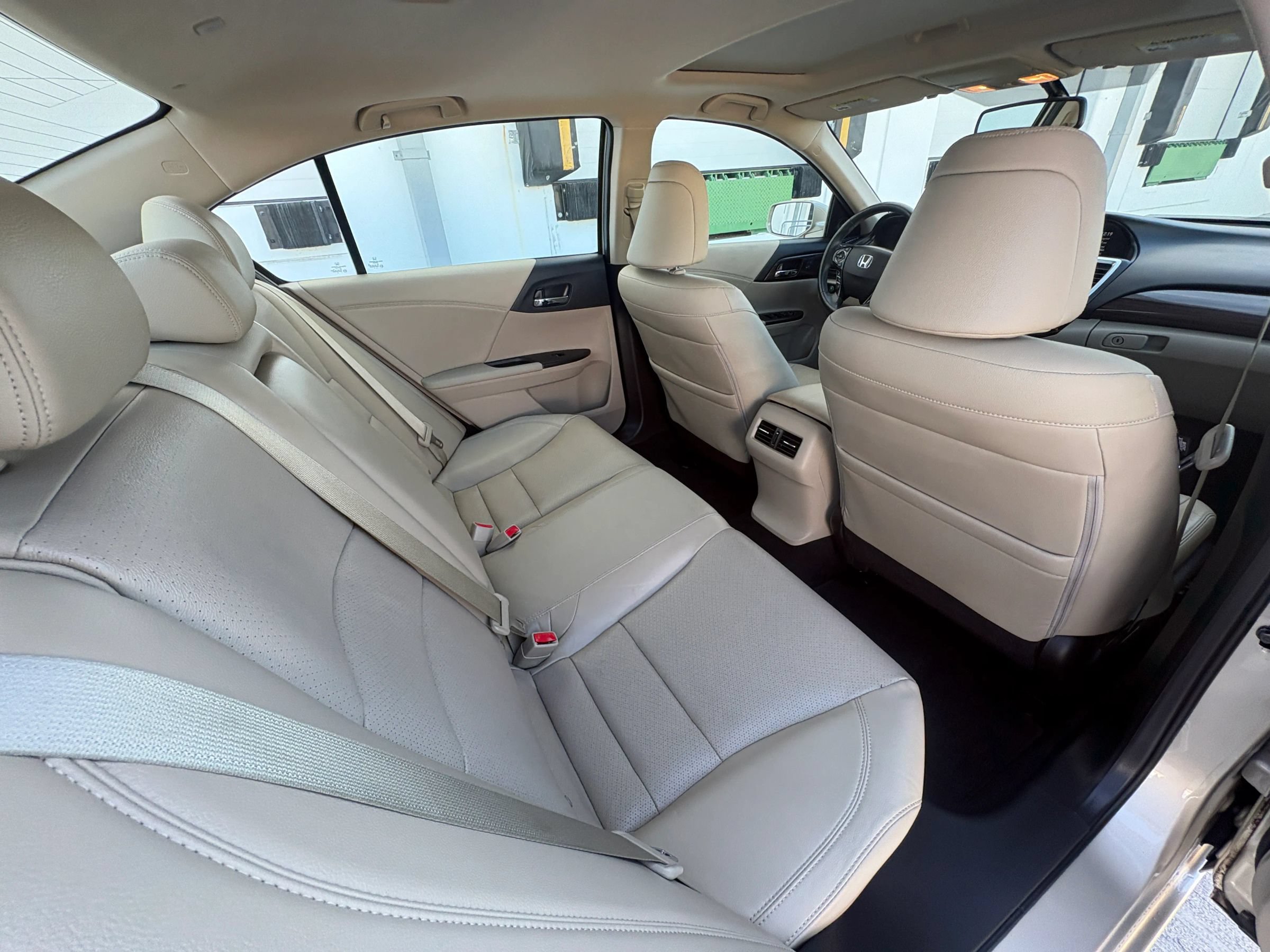 Used 2017 Honda Accord EX-L image 19
