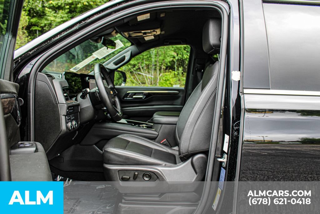 Used 2025 Chevrolet Tahoe LT AWD/4WD image 16