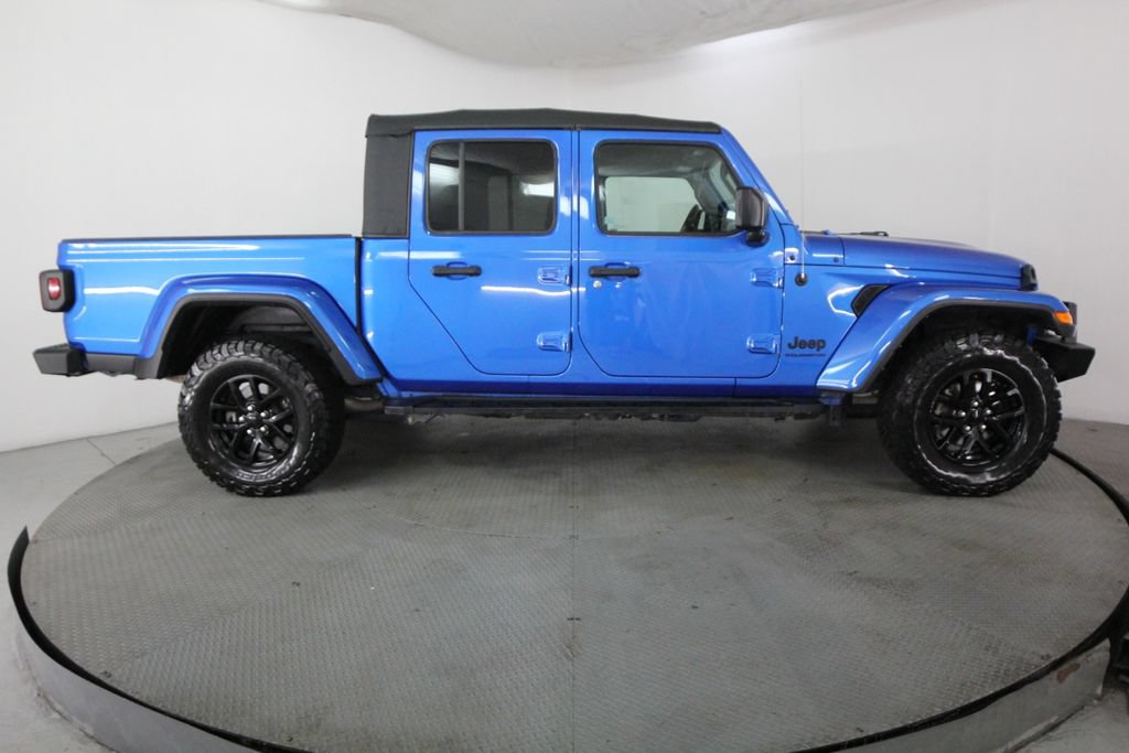 Used 2023 Jeep Gladiator Sport AWD/4WD image 5