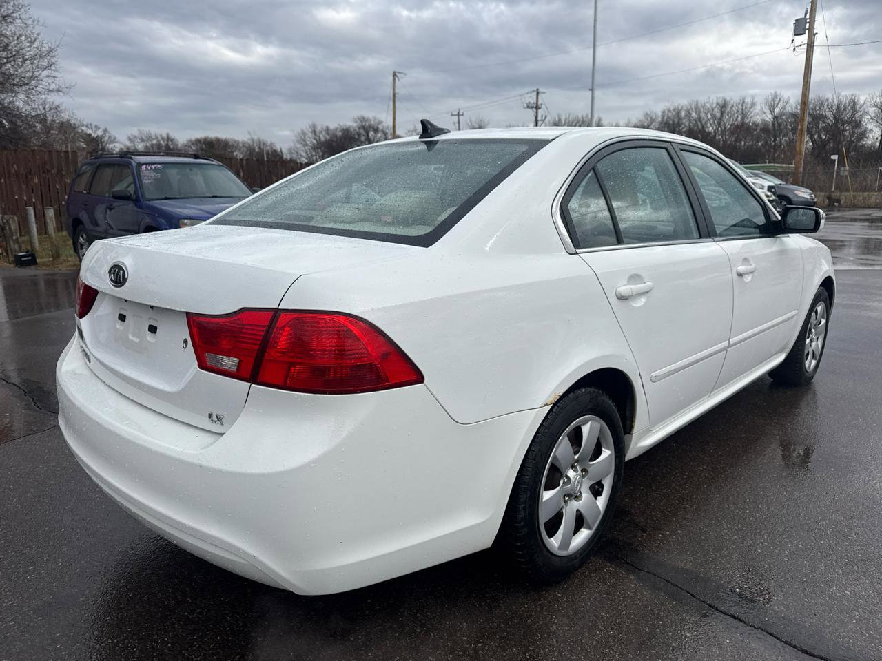 Used 2010 Kia Optima LX image 5
