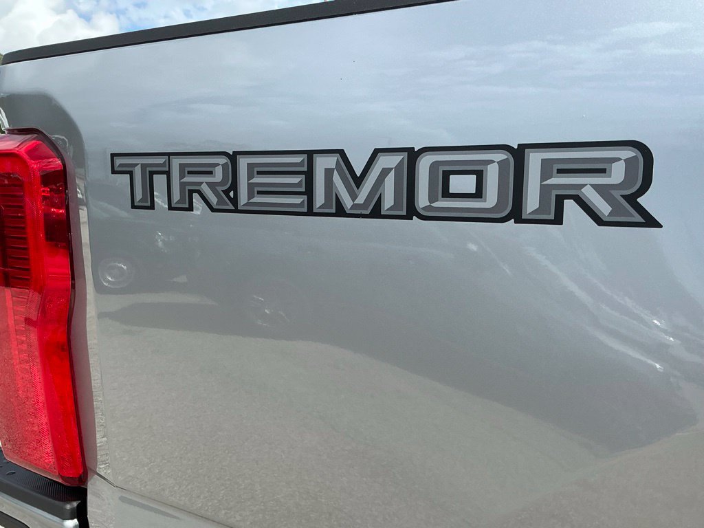 New 2027 Ford F250 XL w/ Tremor Off-Road Package AWD/4WD image 13
