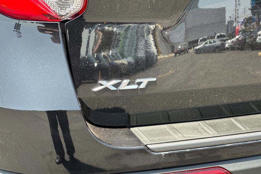 Certified 2023 Ford Explorer XLT w/ Equipment Group 202A RWD image 32