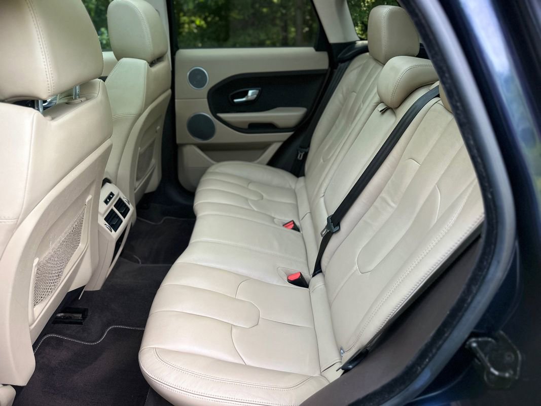 Used 2015 Land Rover Range Rover Evoque Pure Plus image 25