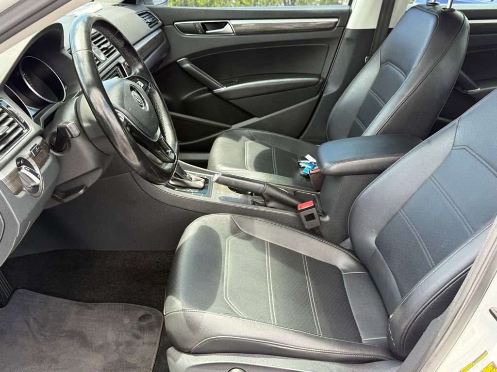 Used 2017 Volkswagen Passat 1.8T SE FWD image 13
