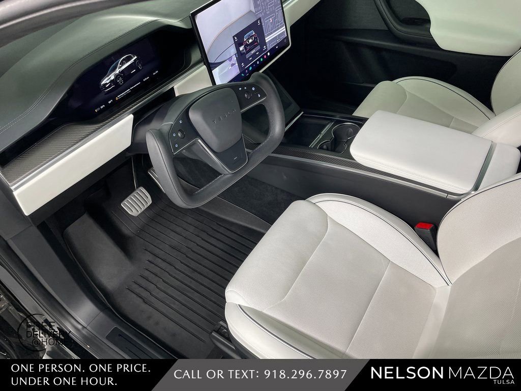 Used 2023 Tesla Model X Plaid image 17