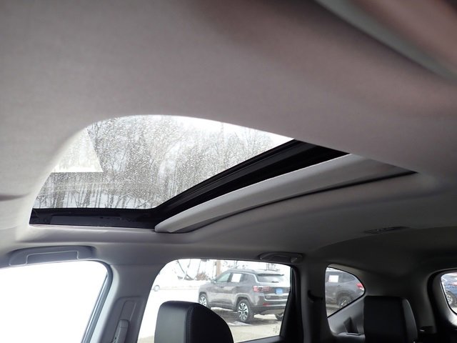 Used 2018 Honda CR-V Touring image 23