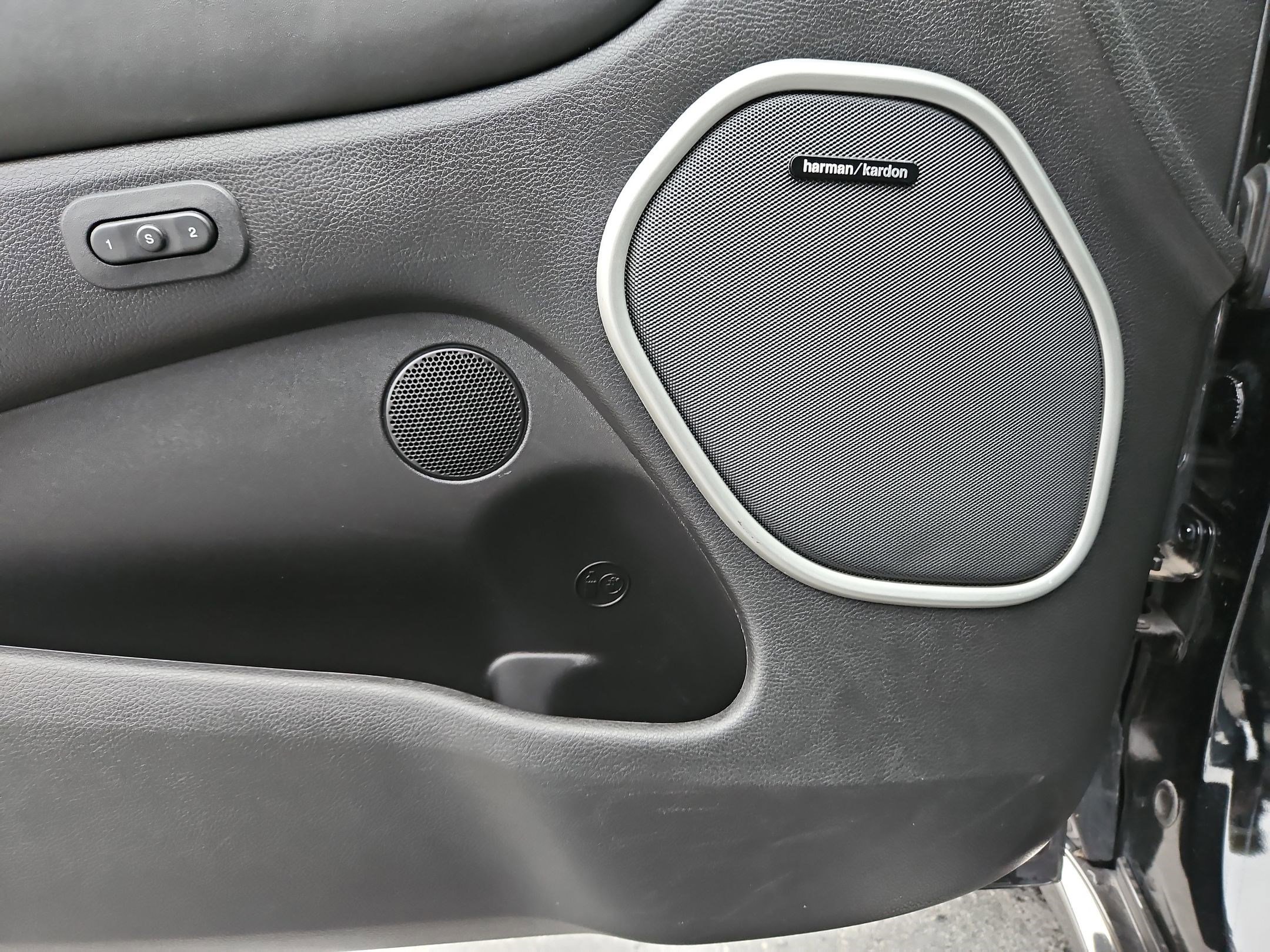 Used 2021 Jeep Grand Cherokee Summit image 16