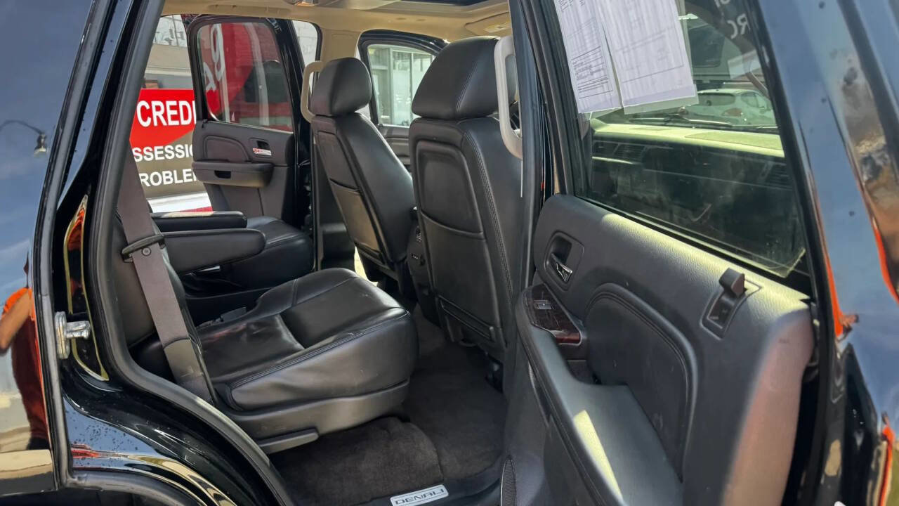 Used 2013 GMC Yukon Denali AWD/4WD image 19