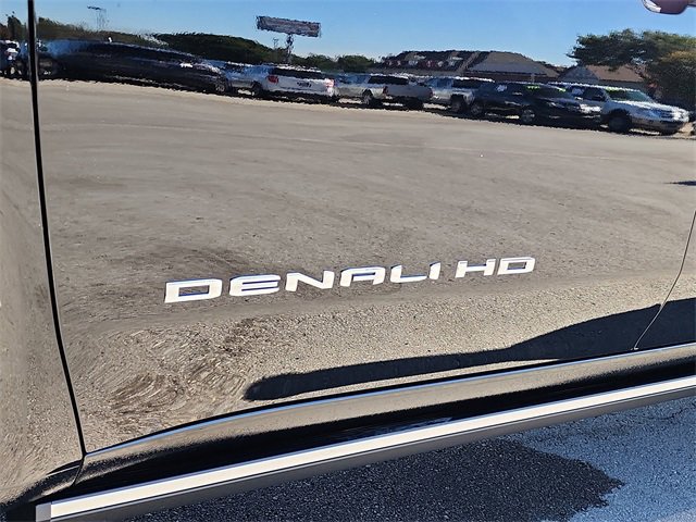 New 2026 GMC Sierra 3500 Denali Ultimate image 15