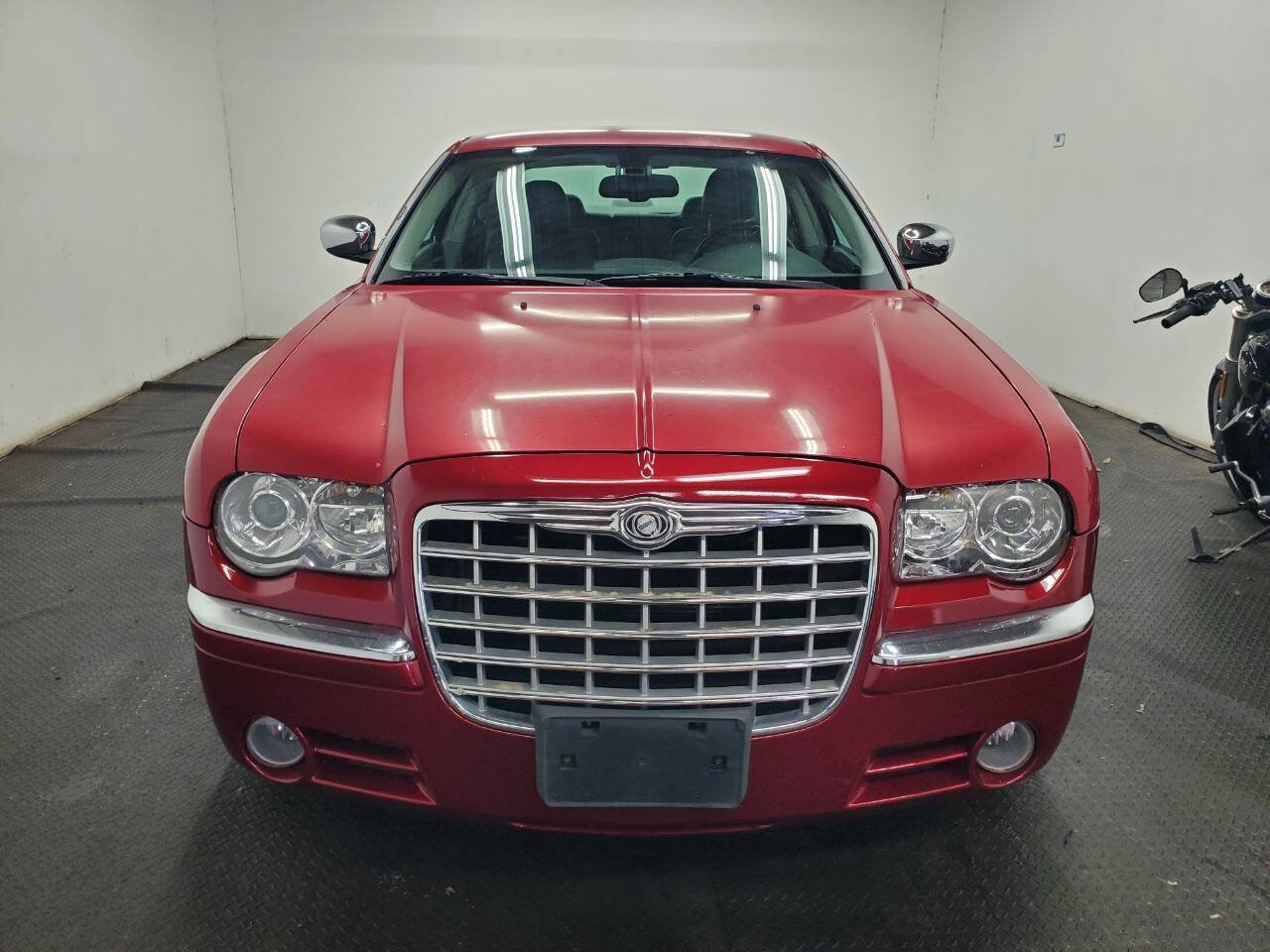 Used 2007 Chrysler 300 C image 2