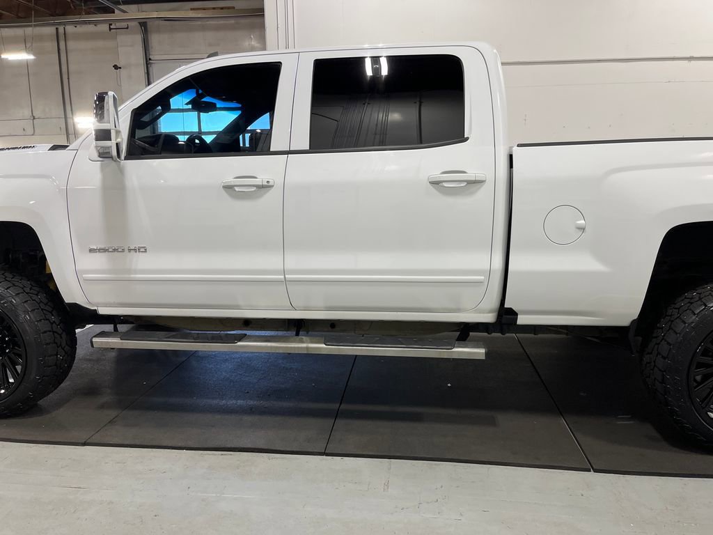 Used 2019 Chevrolet Silverado 2500 LT image 4