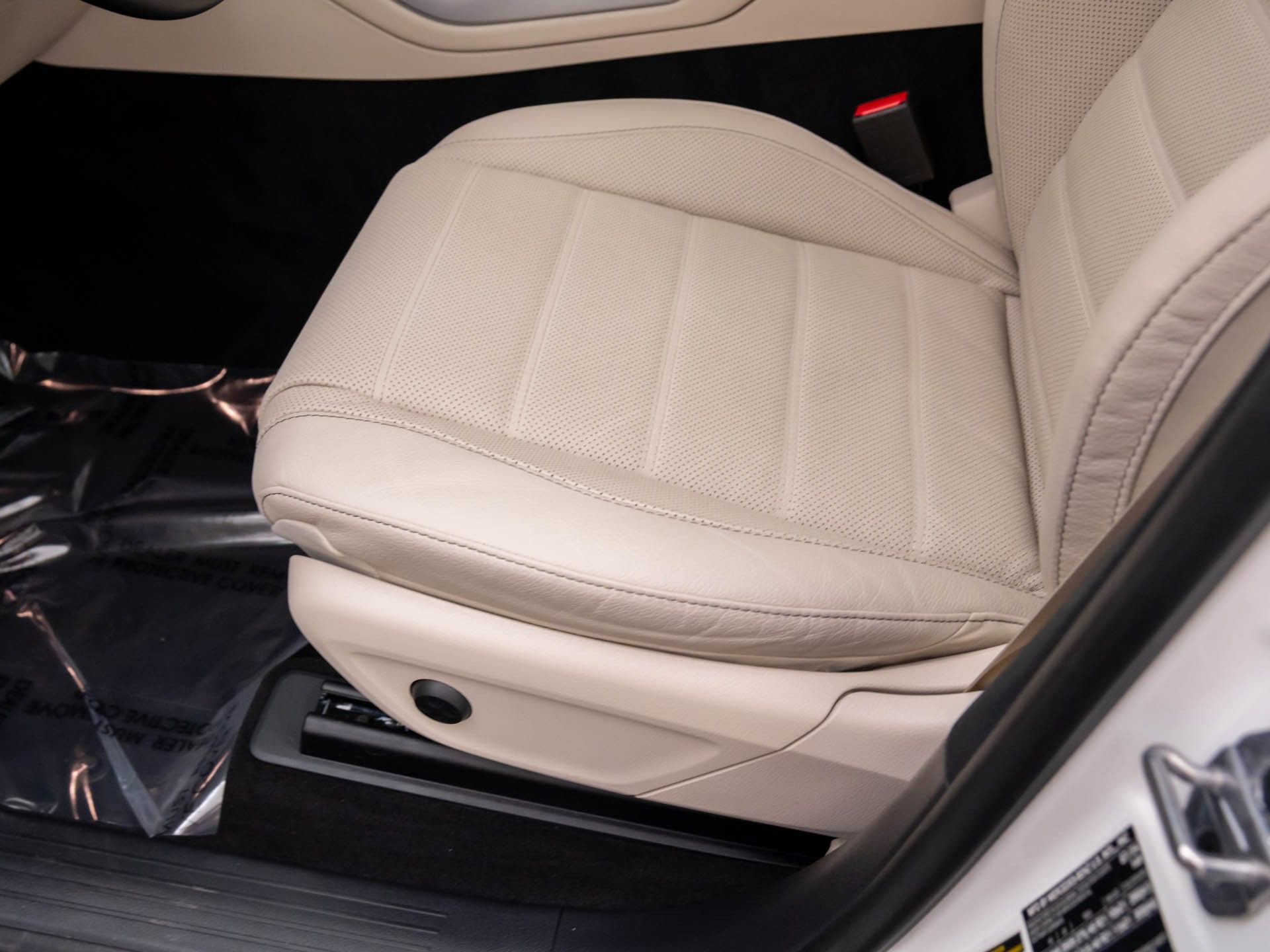 Used 2025 Mercedes-Benz GLS 450 4MATIC image 11