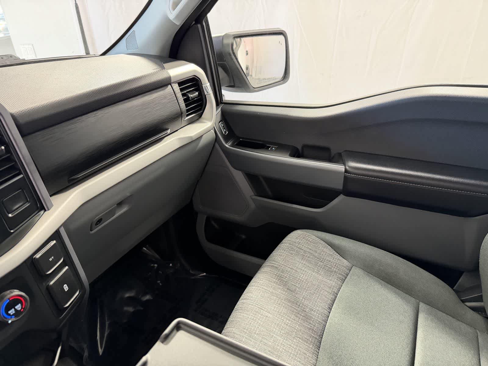 Used 2023 Ford F150 XLT AWD/4WD image 24