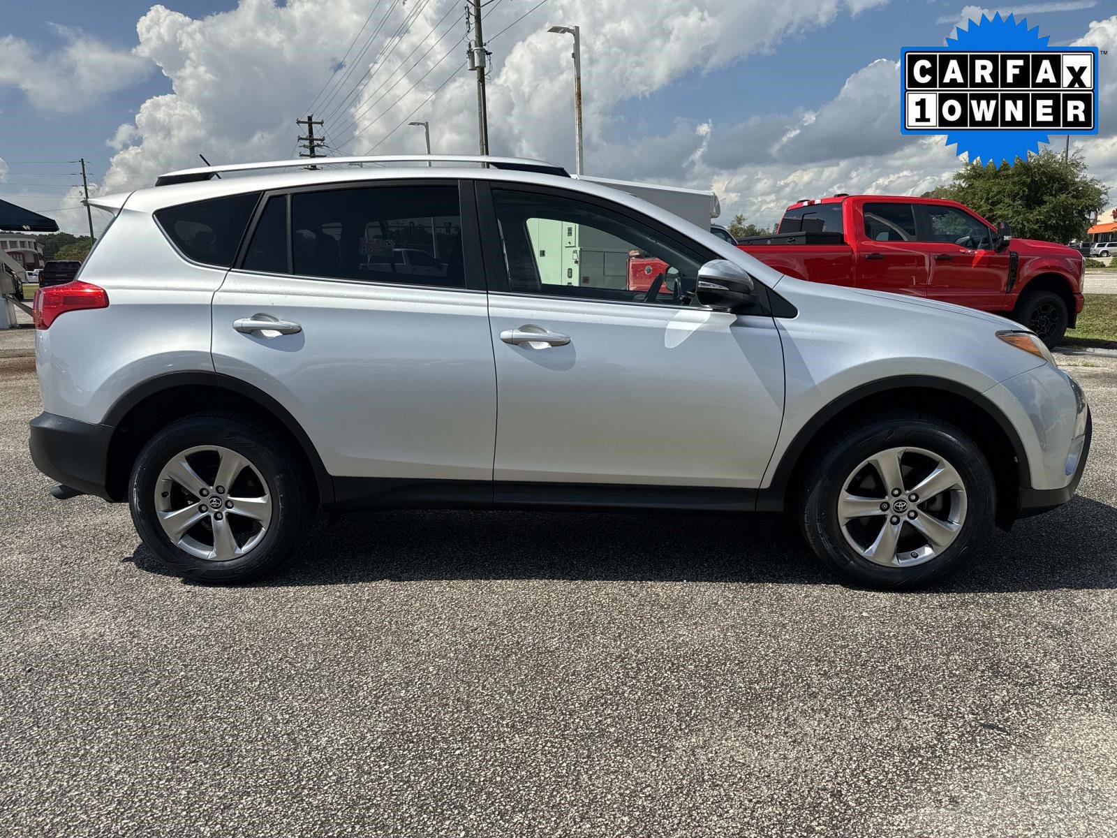 Used 2015 Toyota RAV4 XLE video 2